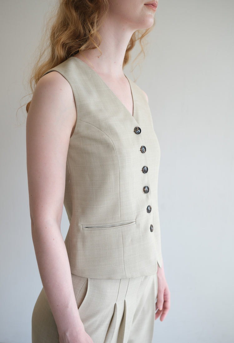 LINE VEST